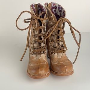 Freebird women’s Borrow 7 size boots